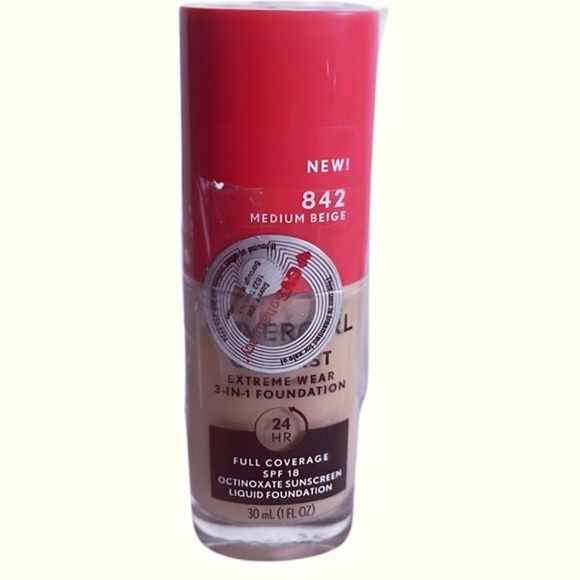 Covergirl Outlast 3-in-1 Foundation with SPF‎ 18 in Medium Beige - Picture 1 of 2